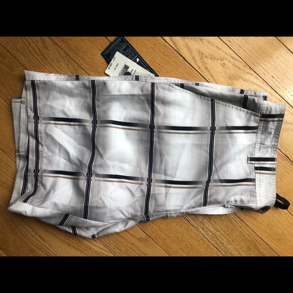 NEWPORT BLUE HYBRID SHORT • size 34 • NWT - Picture 5 of 5